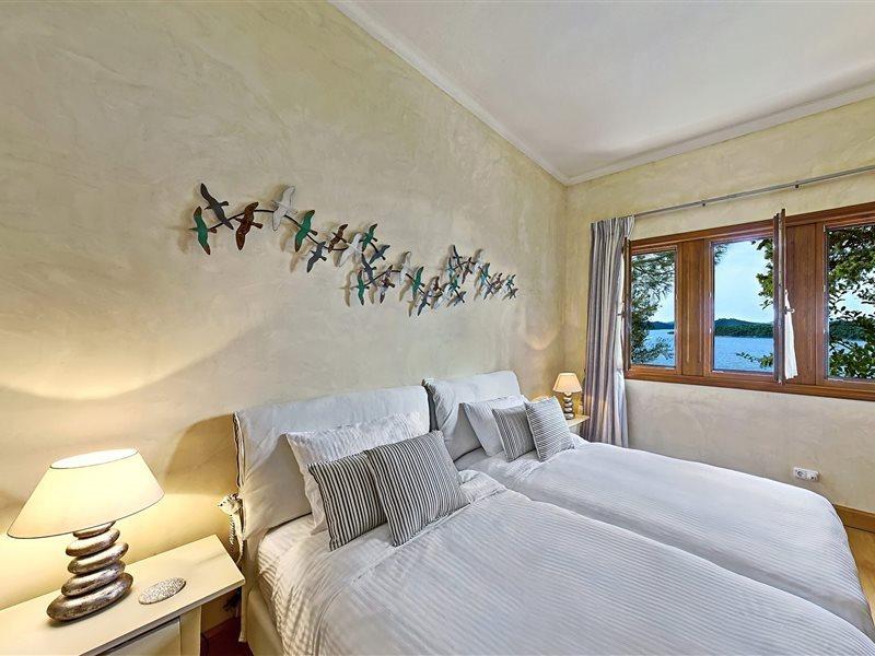 Villa Veneziano Suites & Villa Нидри Экстерьер фото