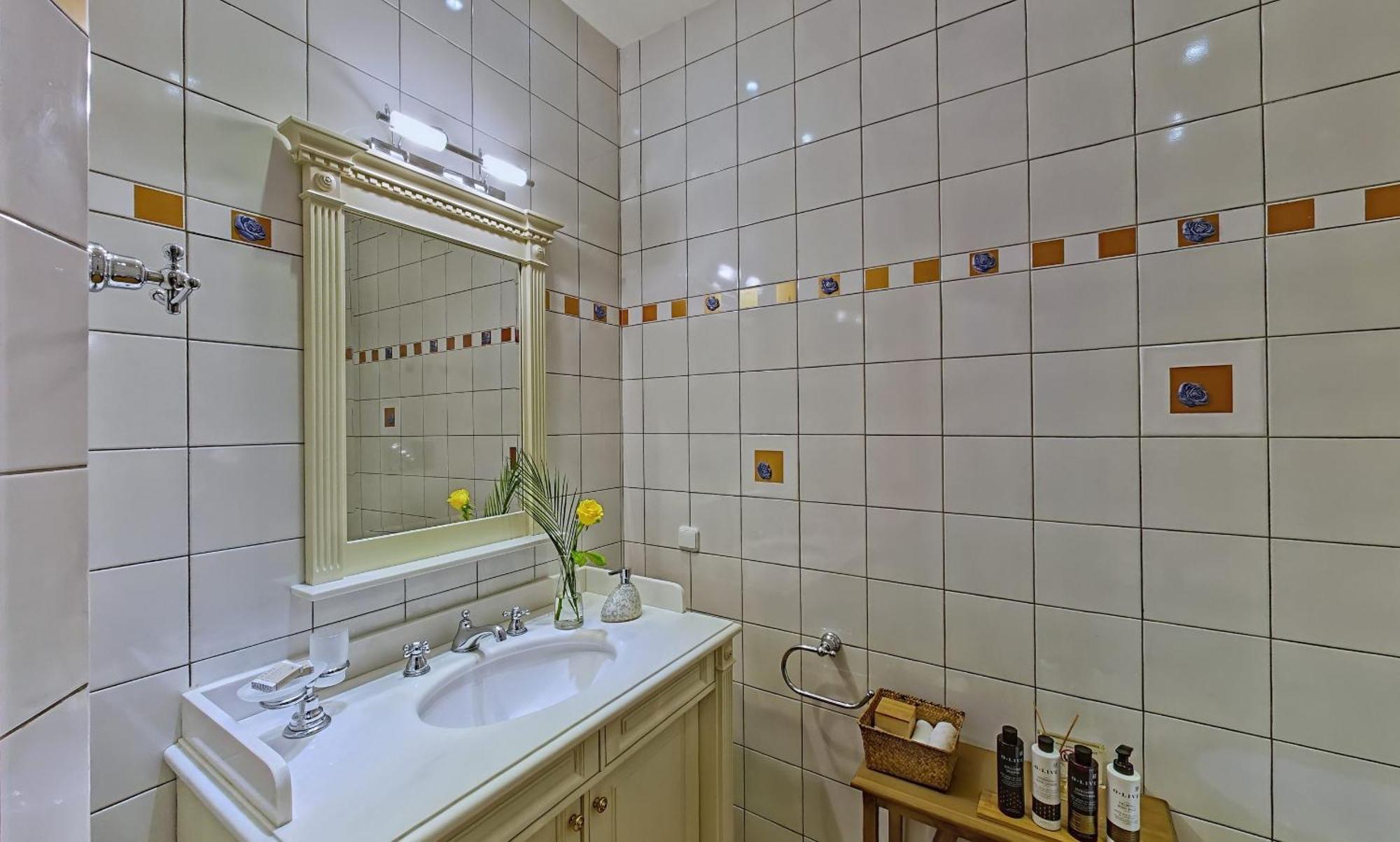 Villa Veneziano Suites & Villa Нидри Экстерьер фото