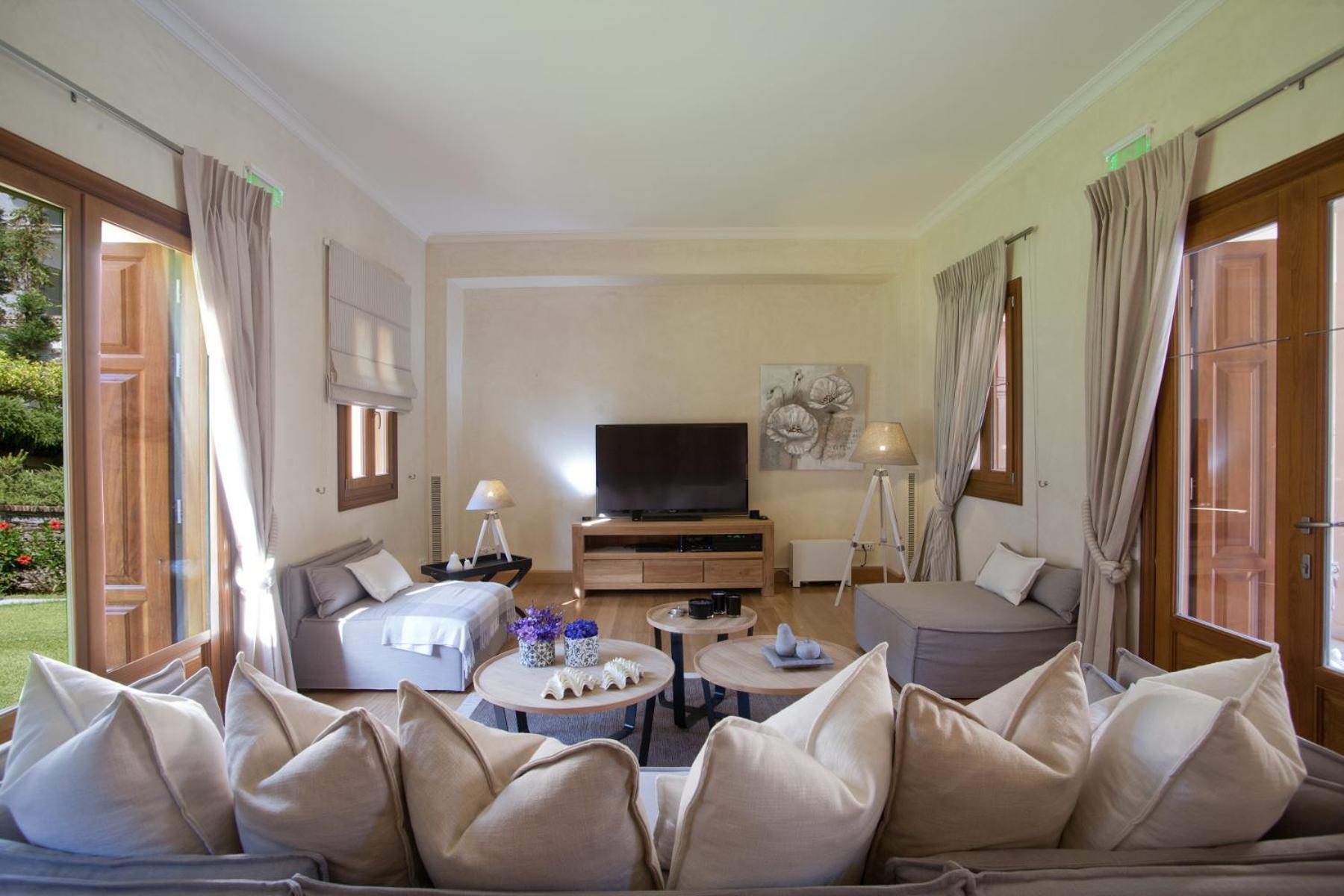 Villa Veneziano Suites & Villa Нидри Экстерьер фото